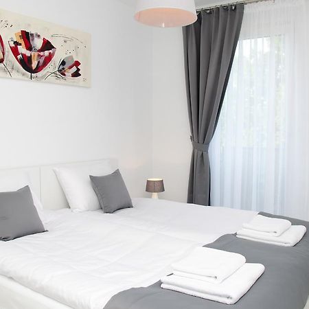 Apartamenty Mariela-Kolobrzeg Z Garazem Exterior foto